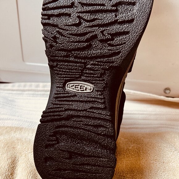 KEEN Women's Rose Sandals in Black/Neutral Gray - Picture 2 of 3